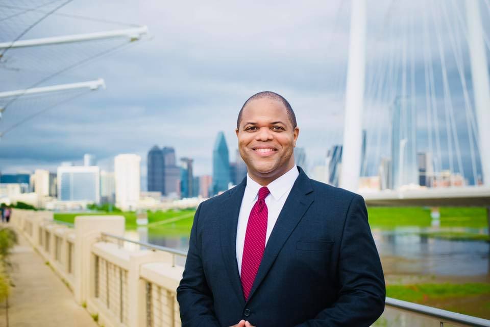 Johnson Wins Dallas Mayor’s Race in City Runoffs
