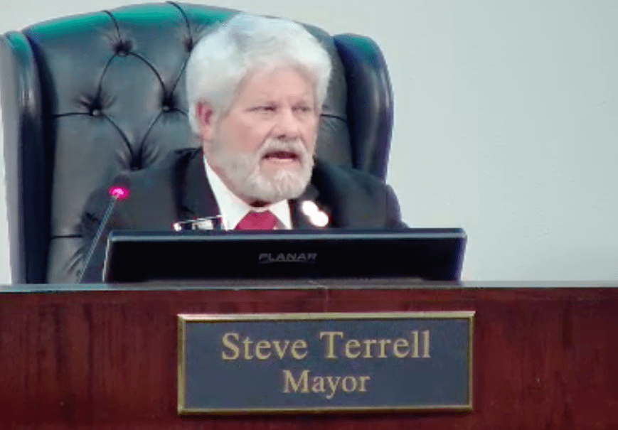 Mayor Admits Triggering “Automatic Resignation” Last Month