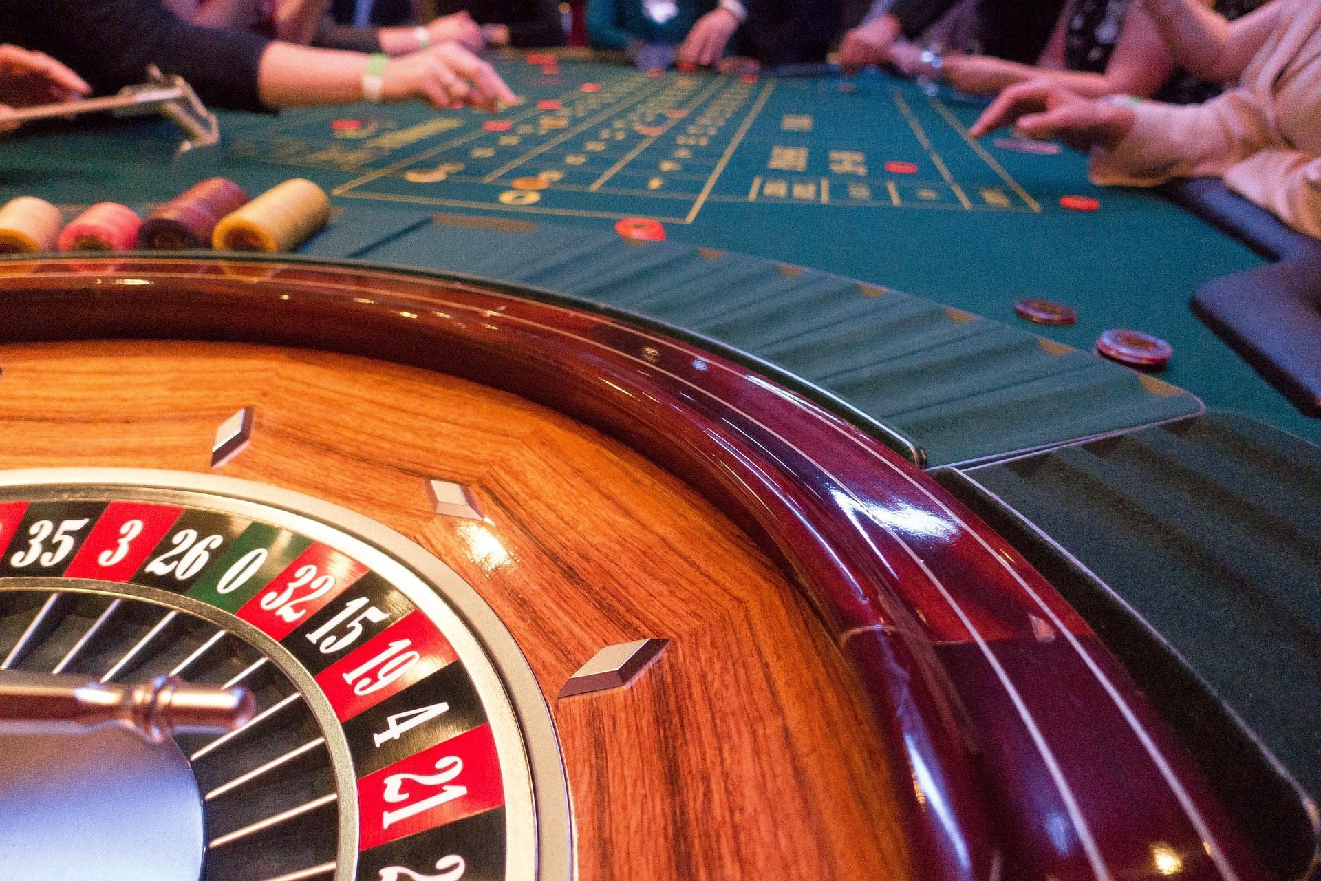 Gambling casino roulette