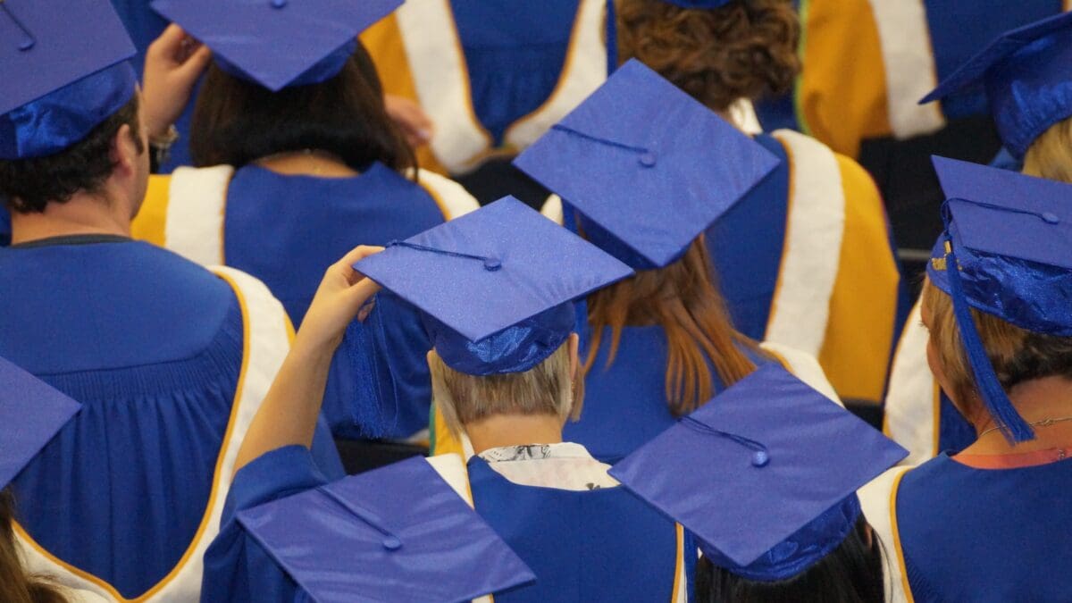 graduation crowd