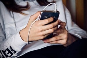 Educators Praise New ‘No Cell Phone’ Policies   