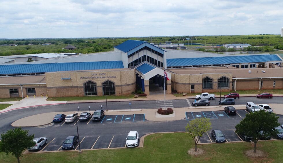 City View ISD Tries to Block Mom From Daughter’s 'Senior Night' Event ...