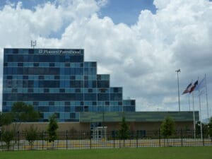 Two Houston-Area Planned Parenthood Clinics Announce September Closure 