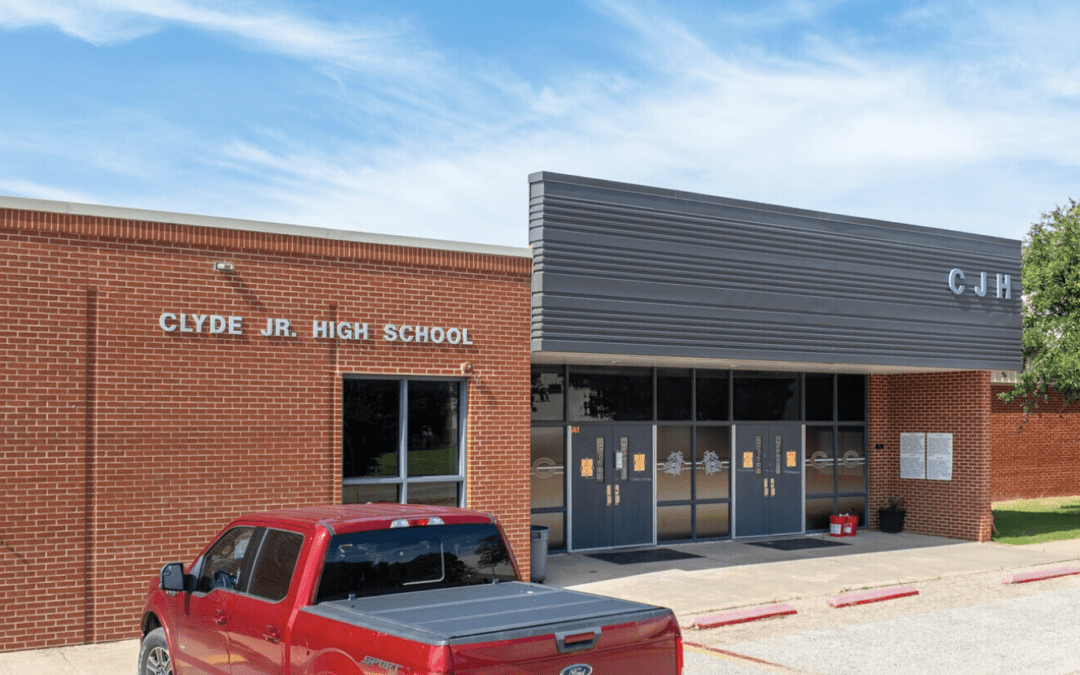 West Texas Teacher/Coach ‘On Leave’ Over Texts to Student