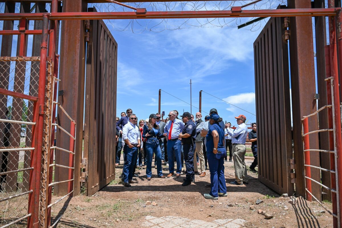 Rollins- Douglas AZ livestock port
